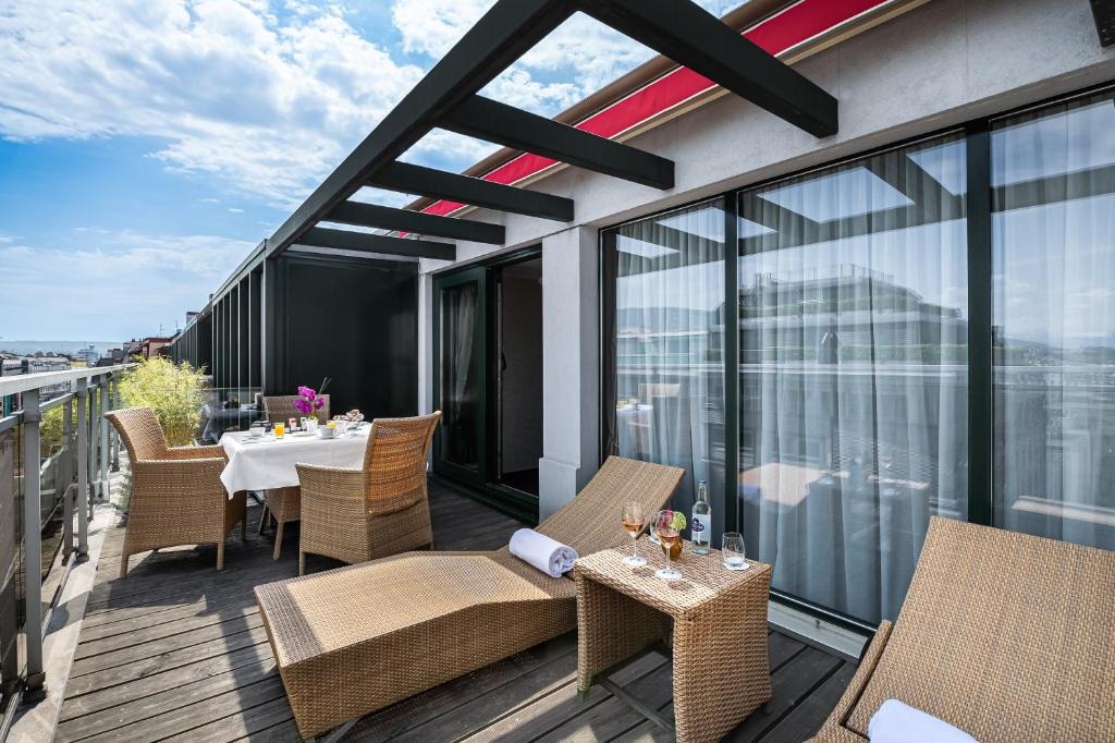 هتل رویال منوتل